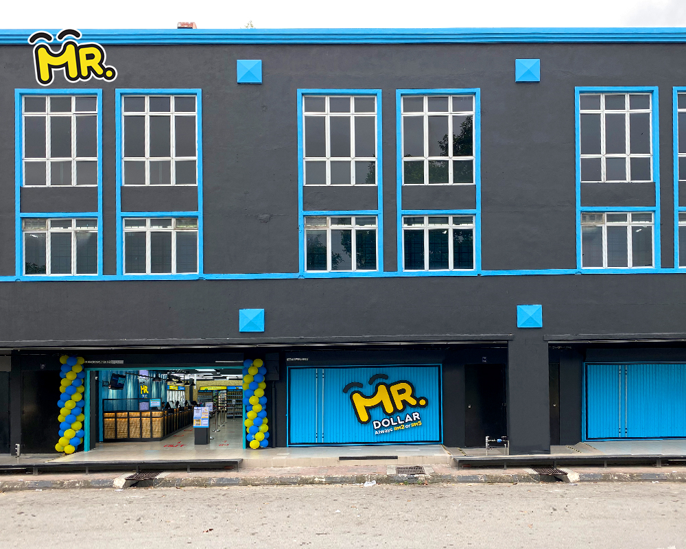 MR.DOLLAR 6th Store Opens with a Bang at Pekan Semenyih, Offering Customers Fun Activities, Promotions and More!