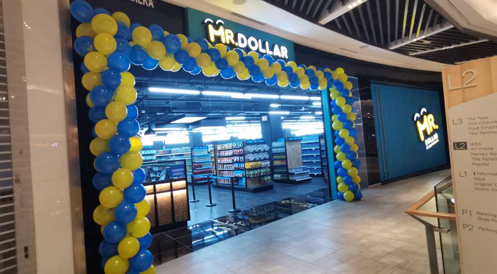43rd Store Opening at Toppen Shopping Centre